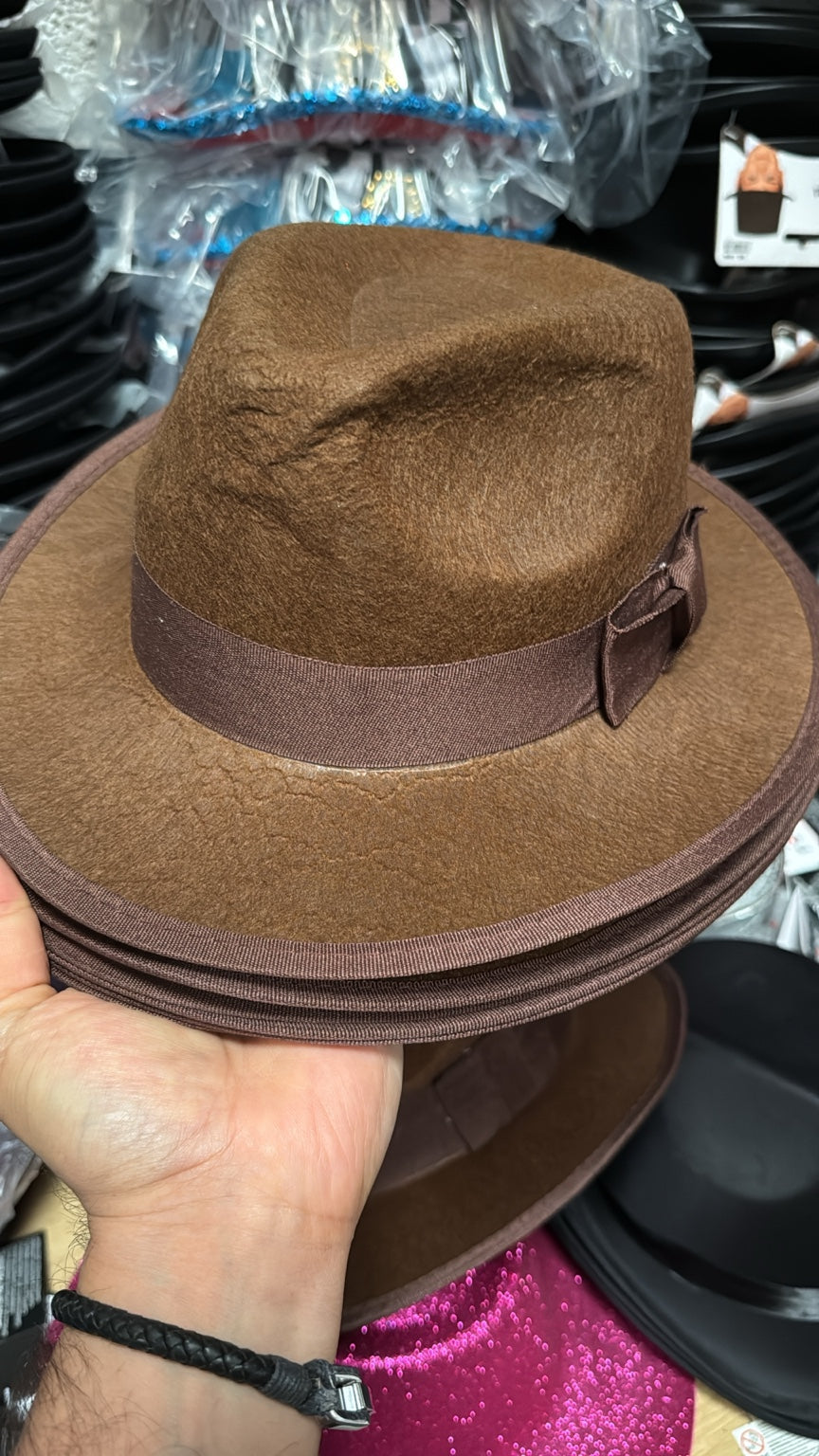 Brown explorer safari hat adult one size fancy dress accessory front view