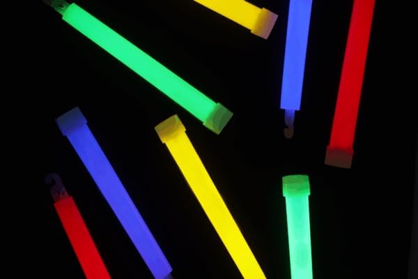 Pack of 72 Glow Sticks 15cm with Lanyards – Assorted Neon Colours – Party Bag Fillers, Camping, Raves, Festivals & Glow in the Dark Fun for Kids & Adults