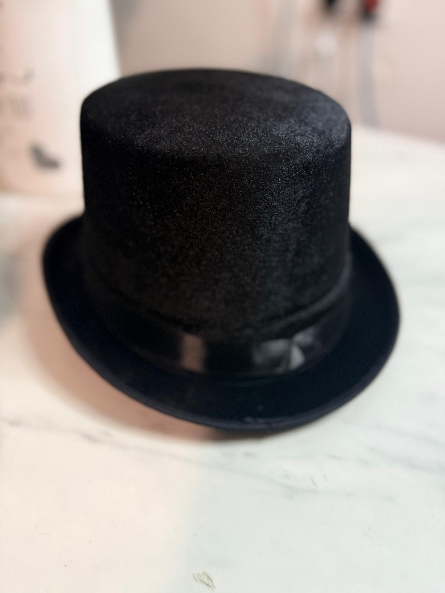 Labreeze Adult Black Velour Top Hat with Silver Sequin Bow – Victorian Dickens Caroler Costume Accessory for Christmas Parties & Theatre