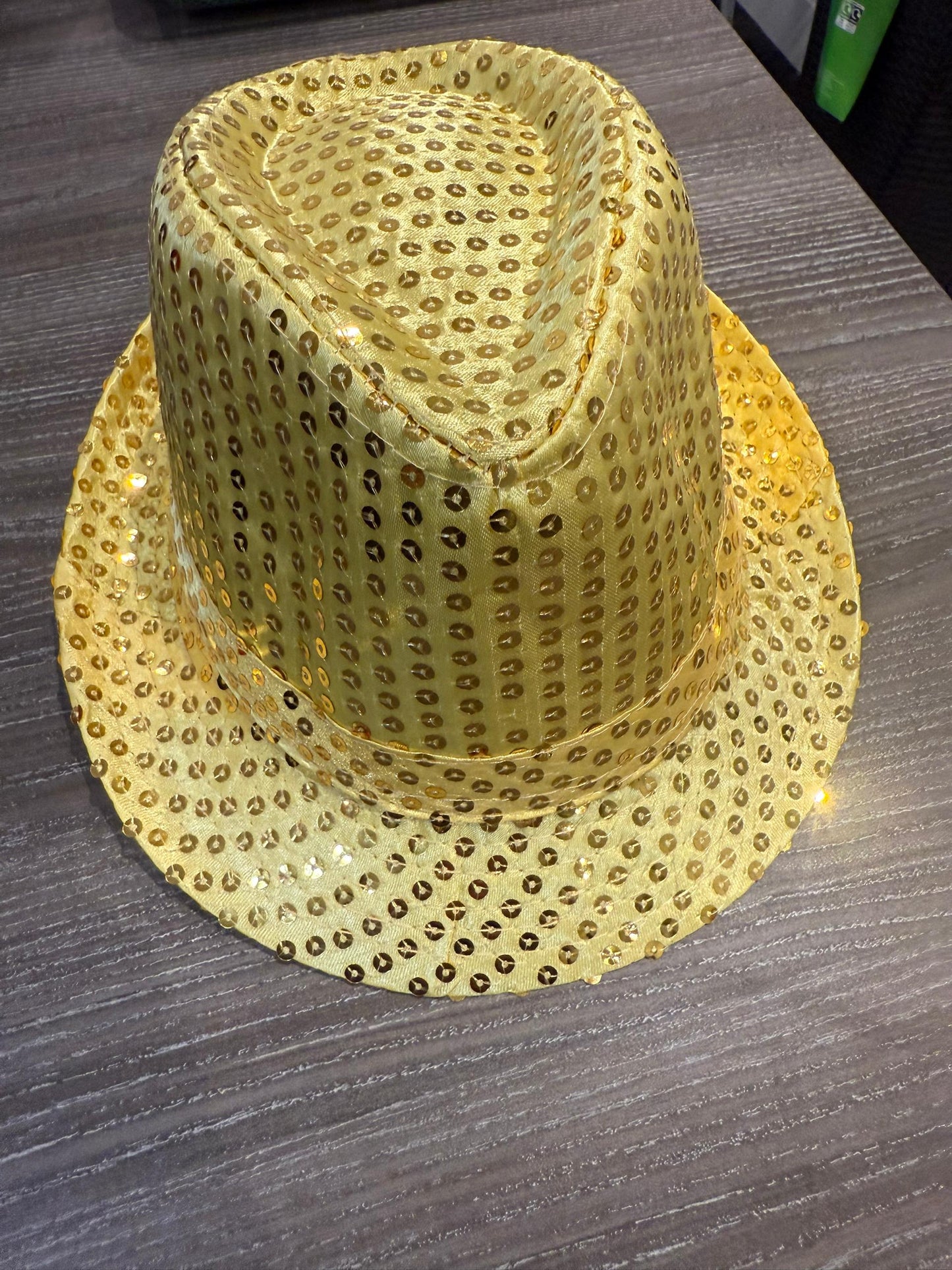 labreeze Gold Sequin Gangster Hat with Matching Braces and Silver Pimp Stick – Adult Christmas Fancy Dress Accessory Set